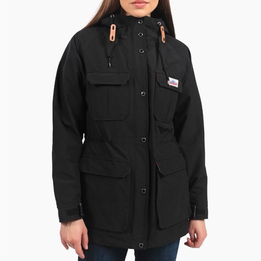 Penfield Black Utility Jacket with High Collar and Durable Fabric